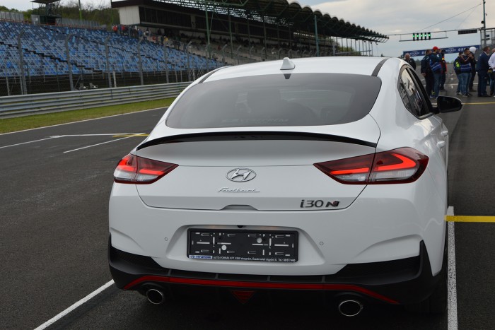 Megmutatjuk Michelisz csapatának meglepő titkait 19 Megmutatjuk Michelisz csapatának meglepő titkait 19