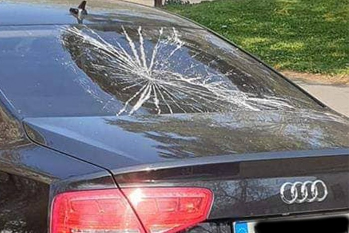 Valaki jókora pusztítást végzett egy kővel Budapesten 2