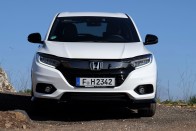 Turbós motor családi mindenesbe: Honda HR-V Sport teszt 56