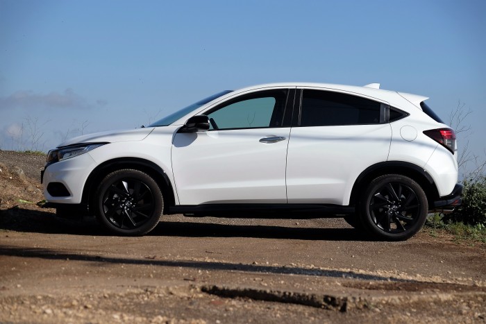 Turbós motor családi mindenesbe: Honda HR-V Sport teszt 12