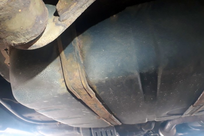 Rozsdás és törött volt a szépnek hirdetett Hyundai i30 8 Rozsdás és törött volt a szépnek hirdetett Hyundai i30 8