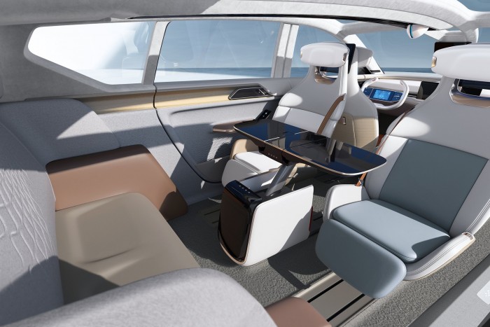 Robot mászkál a családi okosbusz tetején 5 Robot mászkál a családi okosbusz tetején 5