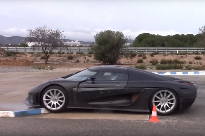 Így tesztelik a méregdrága szupersportkocsikat a Koenigseggnél