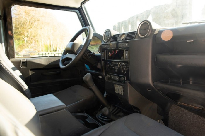 James Bond sem tudta elpusztítani ezt a Defendert 6