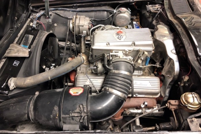 Garázsban leltek rá erre a patinás Corvette-re 7 | Vezess Garázsban leltek rá erre a patinás Corvette-re 7