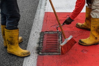 F1: Öt alkalom, amikor nagy bajt okozott a csatornafedő