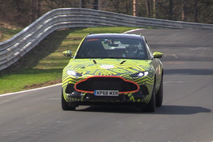 Az Aston Martin V8-asától hangos a Nürburgring