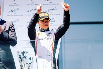 F1: Ennek az ifjoncnak nem jött be a McLaren