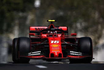F1: A Ferrari vitte a prímet az időmérő előtt