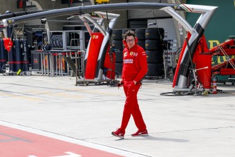 F1: A Ferrari nem hisz a bakui előnyben