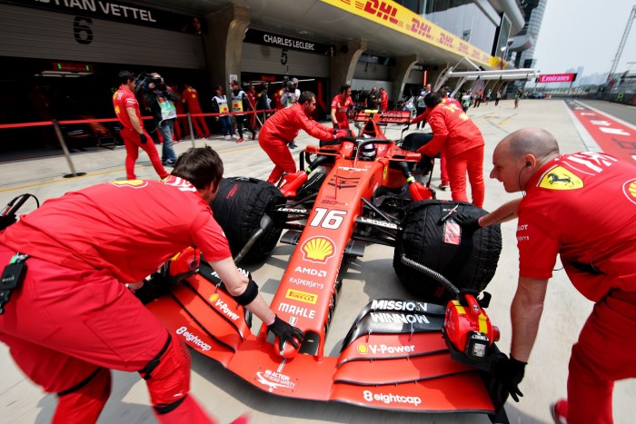 F1: Büntetés határán táncol a Ferrari