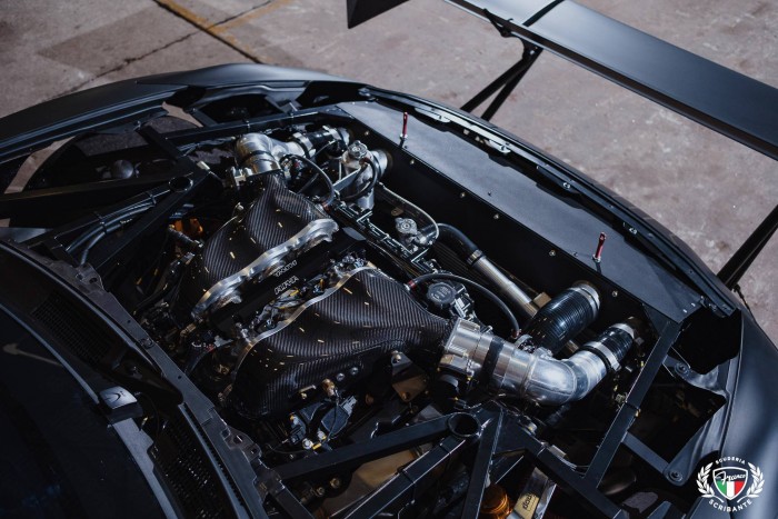 Ennek a Nissan GT-R-nek több szárnya van, mint a KFC-nek 5