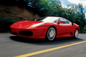 Ferrarira fogta a száguldást a gyorshajtó