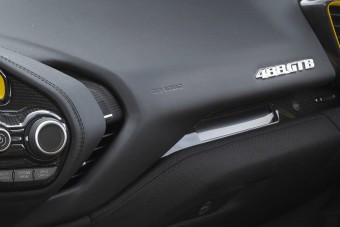 A Ferrarit is utolérte a Takata-kórság