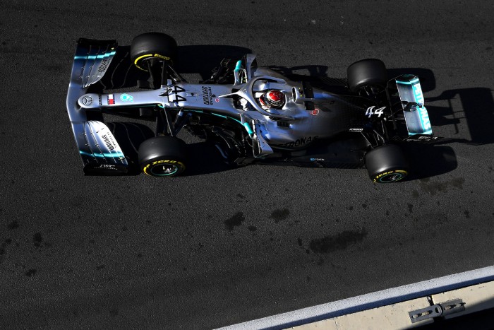 F1: Ezért nézte be Hamilton az újrarajtolást