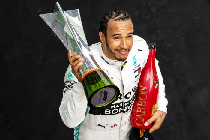 F1: Hamilton nem szeret közúton vezetni