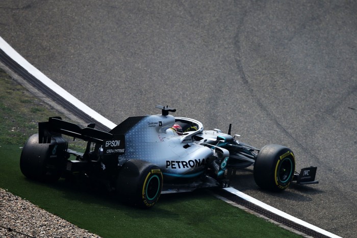 F1: Hamilton küszködik Sanghajban