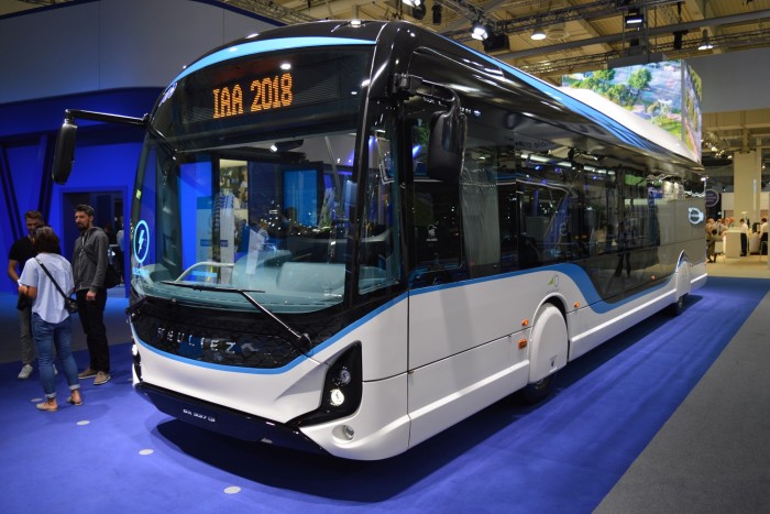 Párizs elektromos buszokkal készül az Olimpiára