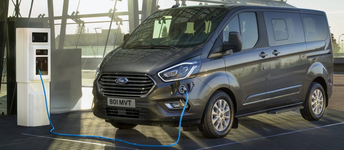Nagycsaládosoknak kínál új hibrideket a Ford