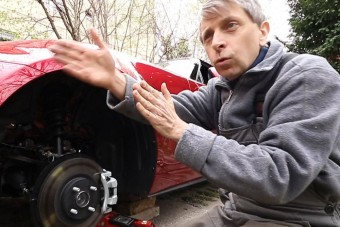 Zseniális futómű, amit ma alig gyártanak már, inkább az elektronika