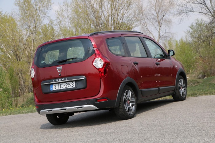 A Dacia Lodgy még mindig üres terei miatt vonzó 42 A Dacia Lodgy még mindig üres terei miatt vonzó 42