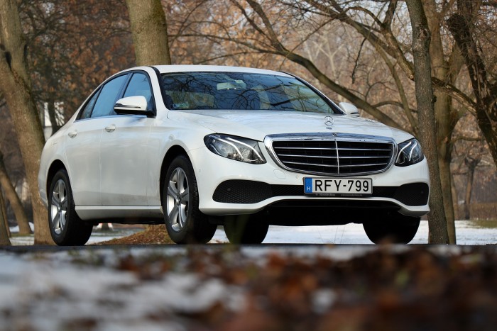 Rekordévet zárt a Mercedes Magyarországon 1 Rekordévet zárt a Mercedes Magyarországon 1