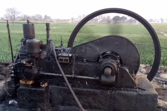 Még mindig húzza az igát a 70 éves, muzeális dízelmotor