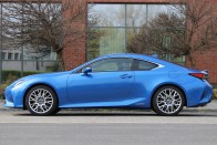 Farkasbőrbe bújt bárány: Lexus RC300h teszt 44