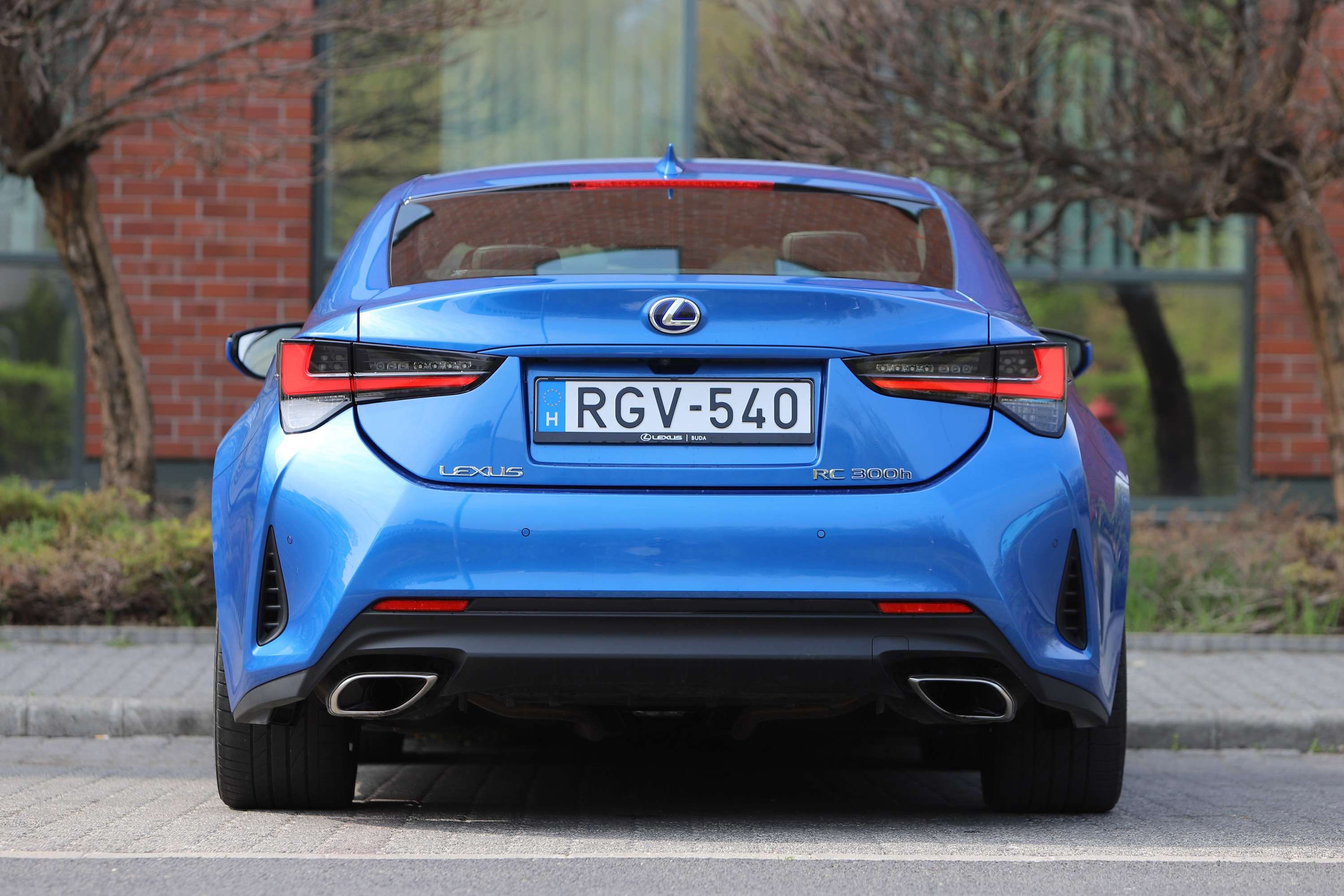 Farkasbőrbe bújt bárány: Lexus RC300h teszt 8