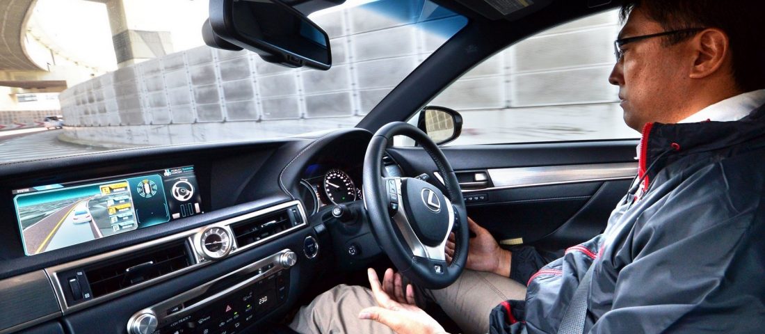 Máshogy sérülsz balesetben, ha nem te fékezel