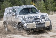 Prototípusként is igát von az új Land Rover Defender 19