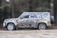 Prototípusként is igát von az új Land Rover Defender 22