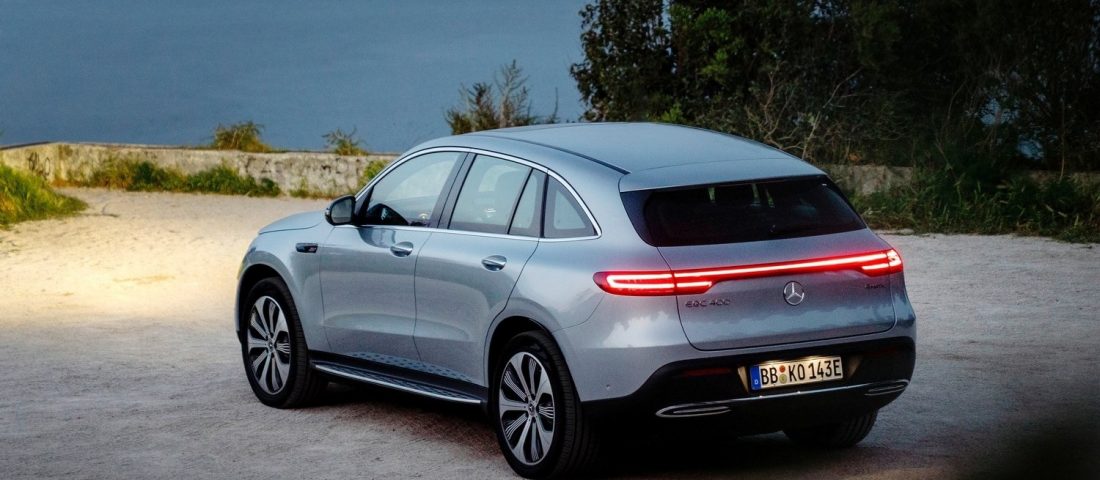 Spéci kiadással indít a Mercedes villanyos SUV-ja