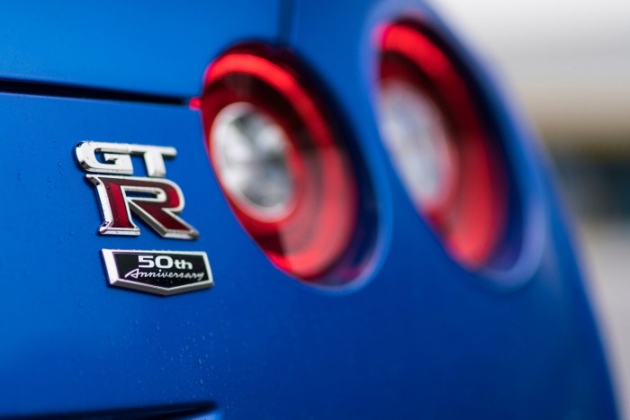 Színnel és matricával ünneplik a GT-R 50. szülinapját 6