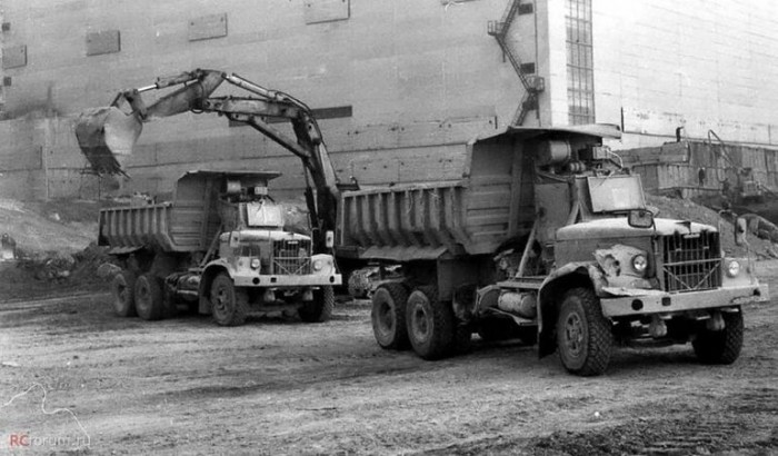 Így készültek Csernobil poklára a speciális KRAZ teherautók 4