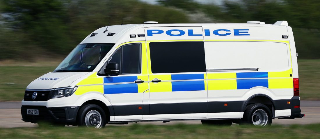 Melósbusz rohamrendőröknek