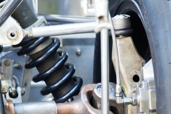 Mit tegyünk, ha szétesik az autó futóműve?