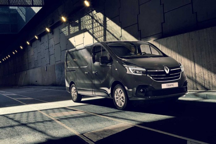 Nagyobb motorokkal újul a Renault Trafic 2