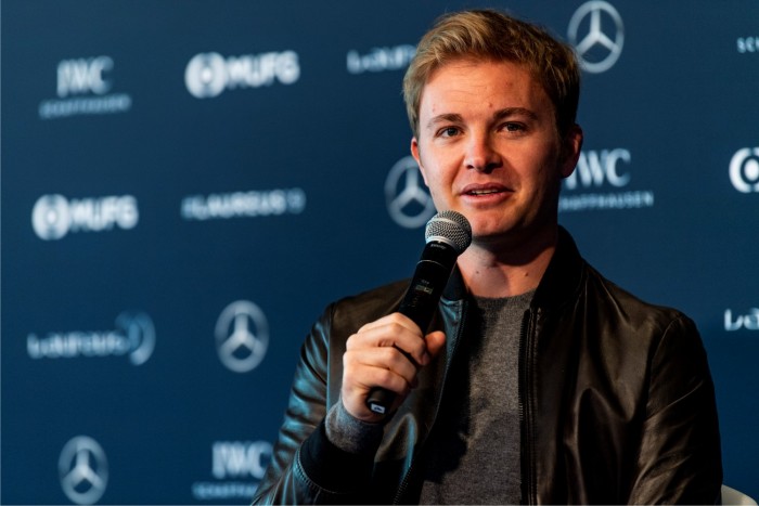 Kitiltották a világbajnokot a Forma-1-ből