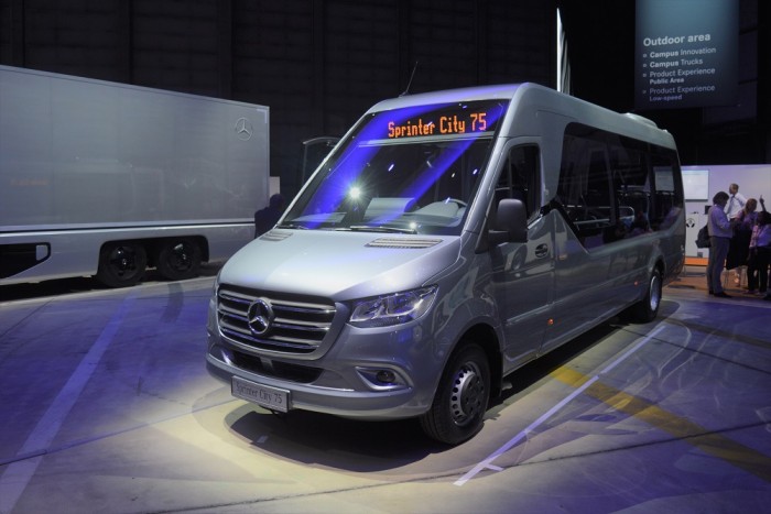 Díjat kapott a Sprinterből készített minibusz