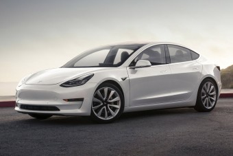 Átlépte a 100 milliárd dollárt a Tesla piaci értéke