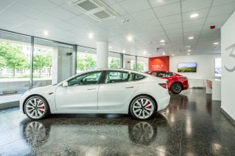 Megnyílt a Tesla-szalon Budapesten