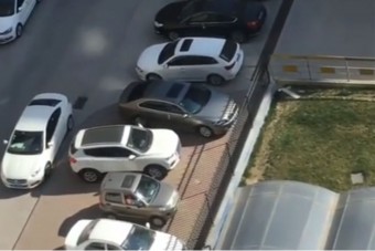 Azt kívánjuk mindenkinek, hogy így tudjon tolatni, vagyis egy szorult helyzetből nyertesen kijönni