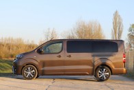 Japánnak öltözött francia – Toyota ProAce Verso teszt 38