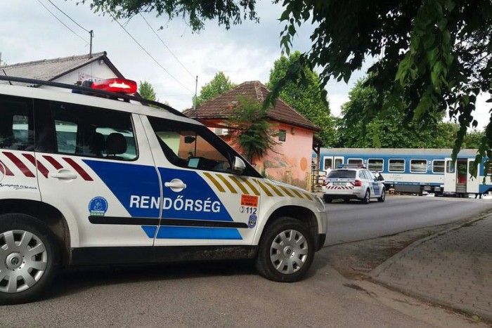 Aljas gyilkos az utakon, poénokkal jön a rendőrség 1 Aljas gyilkos az utakon, poénokkal jön a rendőrség 1
