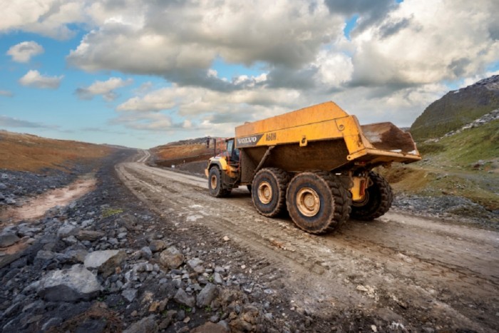 Ilyen monstrumokkal bányásszák az agyagot 1 | Vezess Ilyen monstrumokkal bányásszák az agyagot 1