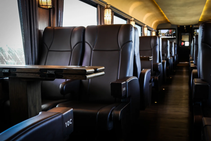 Erről a vonatról még nem sokan szálltak le józanul 5