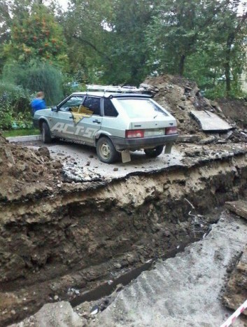 13 szorult helyzet, ahonnan nem menekülnek egyhamar ezek az autósok 8 | Vezess 13 szorult helyzet, ahonnan nem menekülnek egyhamar ezek az autósok 8