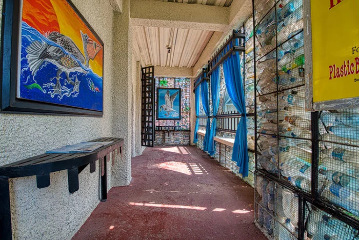 Meglepő dolgot rejtenek a falak a férfi házában 9