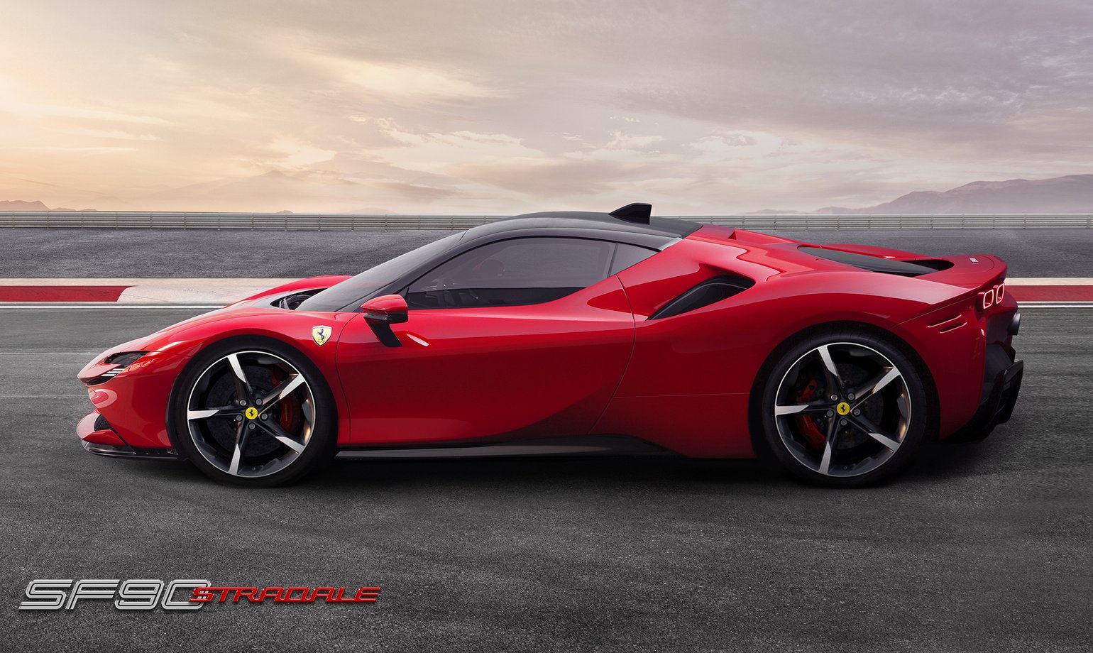 1000 lóerős, elsőkerék-hajtású Ferrari született! 6